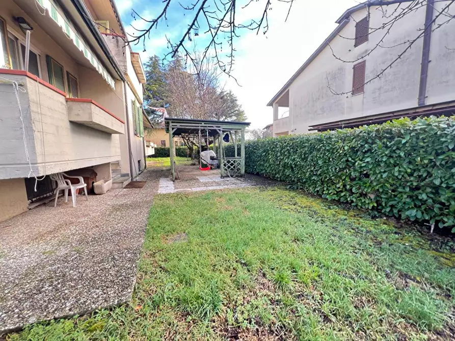 Immagine 8 di Villa in vendita  a Colle Di Val D'elsa