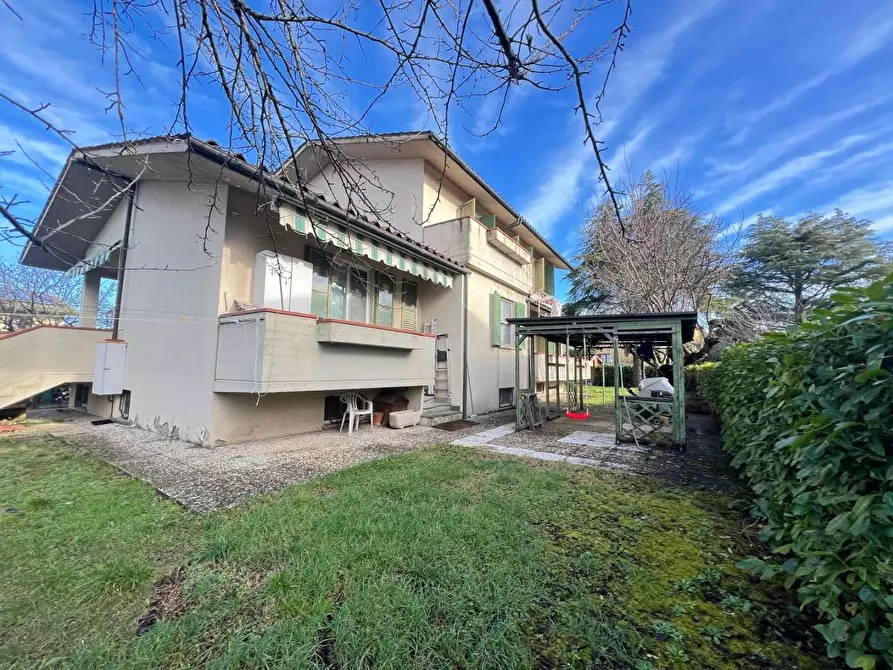 Immagine 10 di Villa in vendita  a Colle Di Val D'elsa