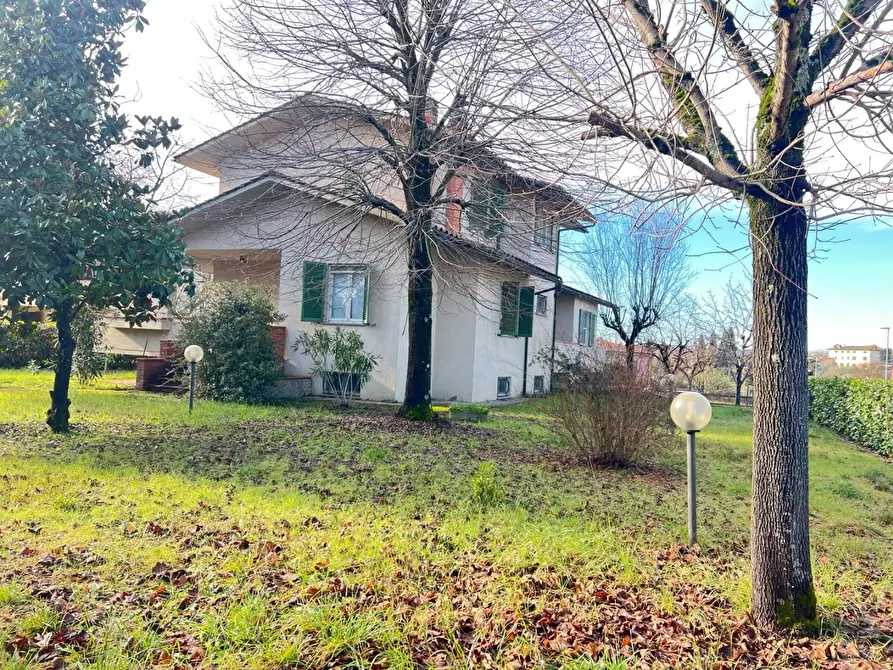 Immagine 14 di Villa in vendita  a Colle Di Val D'elsa