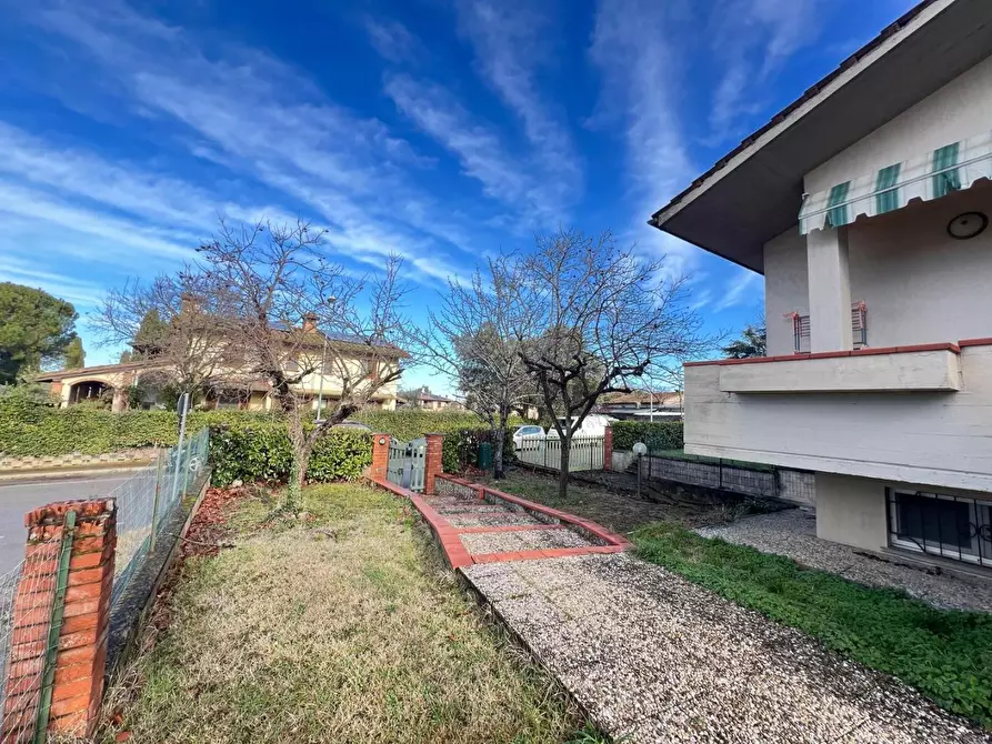 Immagine 7 di Villa in vendita  a Colle Di Val D'elsa