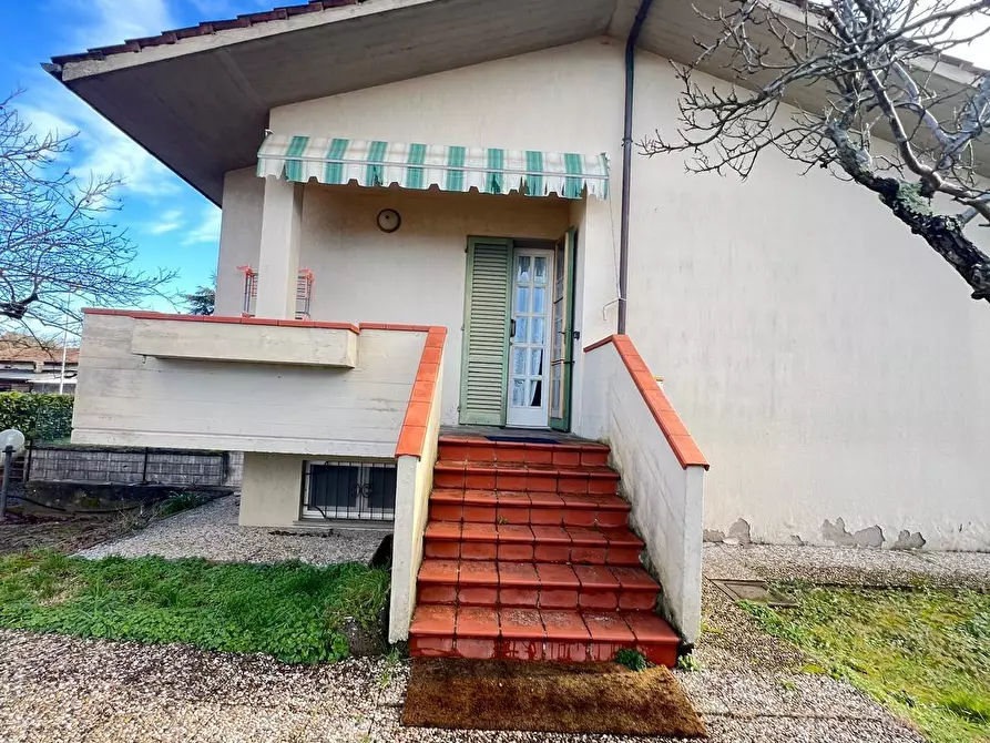 Immagine 5 di Villa in vendita  a Colle Di Val D'elsa