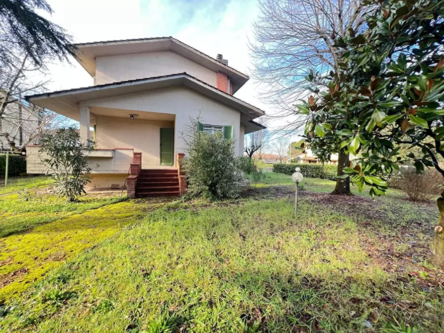 Immagine 13 di Villa in vendita  a Colle Di Val D'elsa