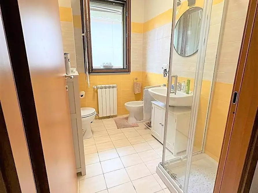 Immagine 10 di Appartamento in vendita  a Montelupo Fiorentino