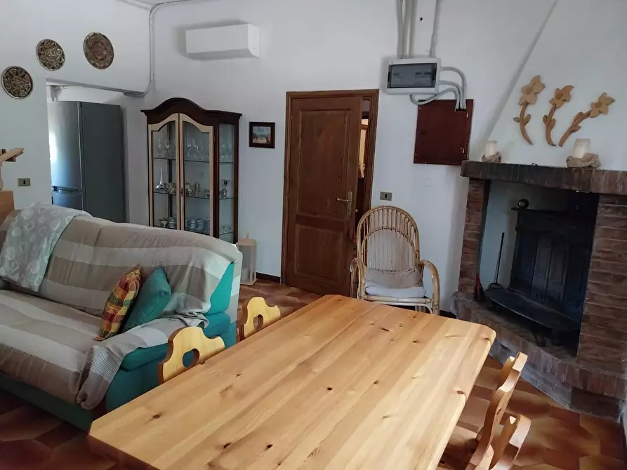 Immagine 9 di Casa indipendente in vendita  a Semproniano