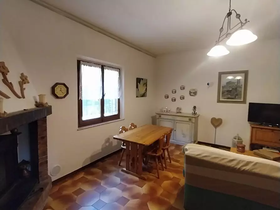 Immagine 12 di Casa indipendente in vendita  a Semproniano