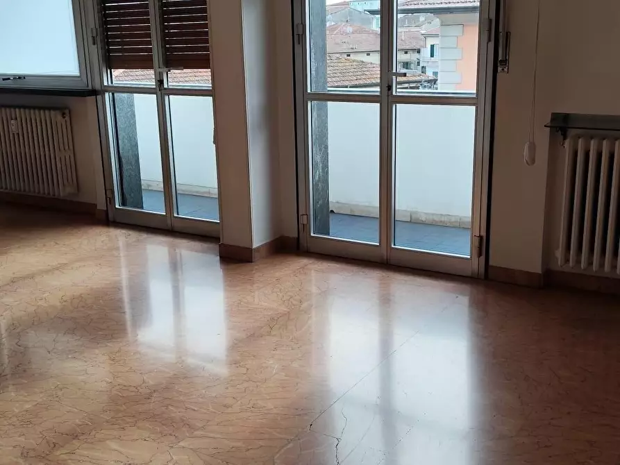 Immagine 1 di Appartamento in vendita  a Pisa