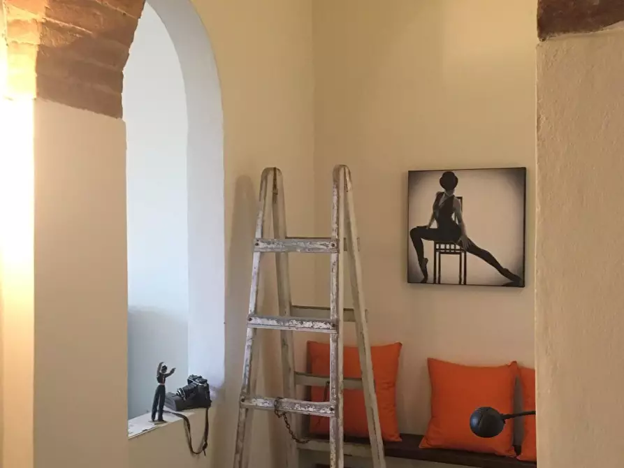 Immagine 10 di Appartamento in vendita  a Siena