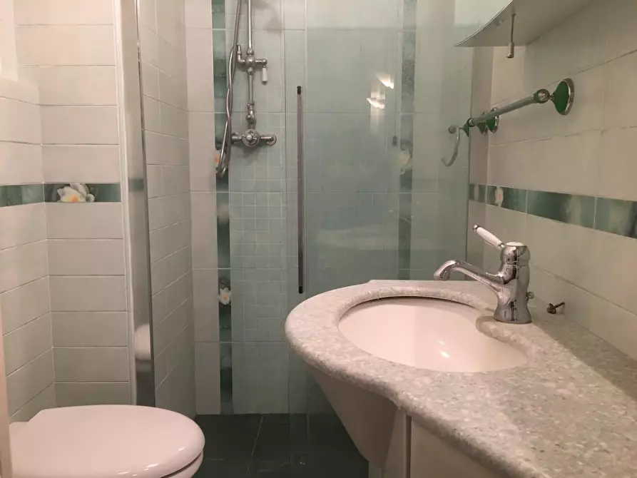 Immagine 23 di Appartamento in vendita  a Siena