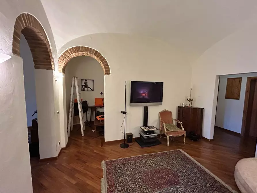 Immagine 2 di Appartamento in vendita  a Siena