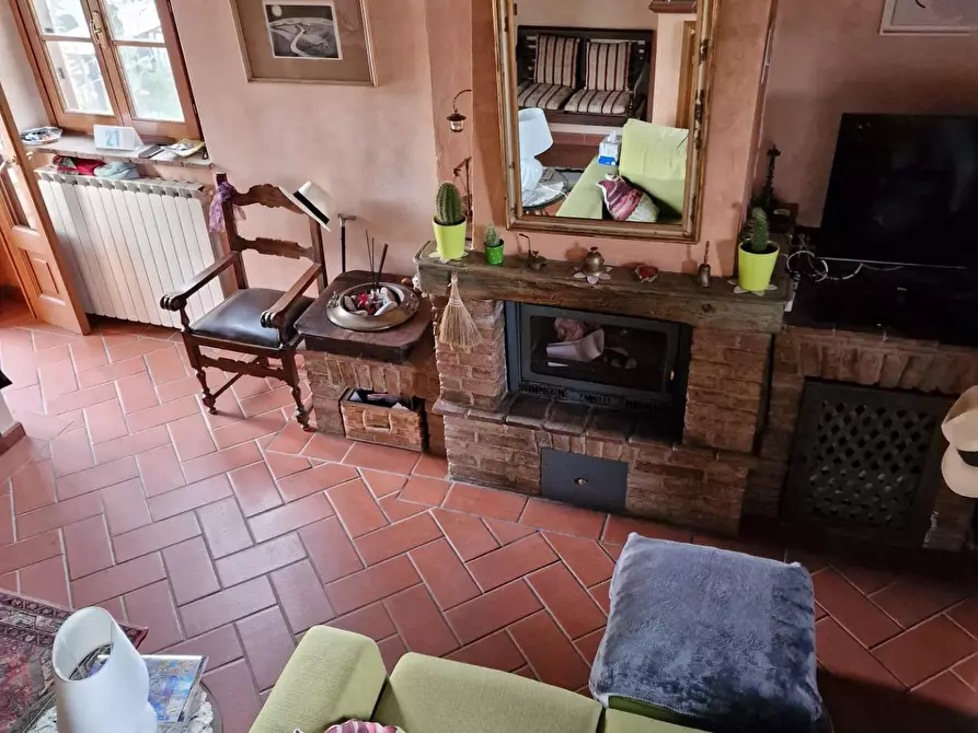 Immagine 15 di Casa colonica in vendita  a Siena