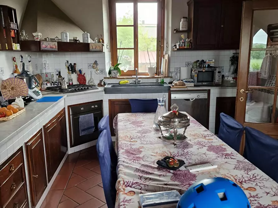 Immagine 5 di Casa colonica in vendita  a Siena