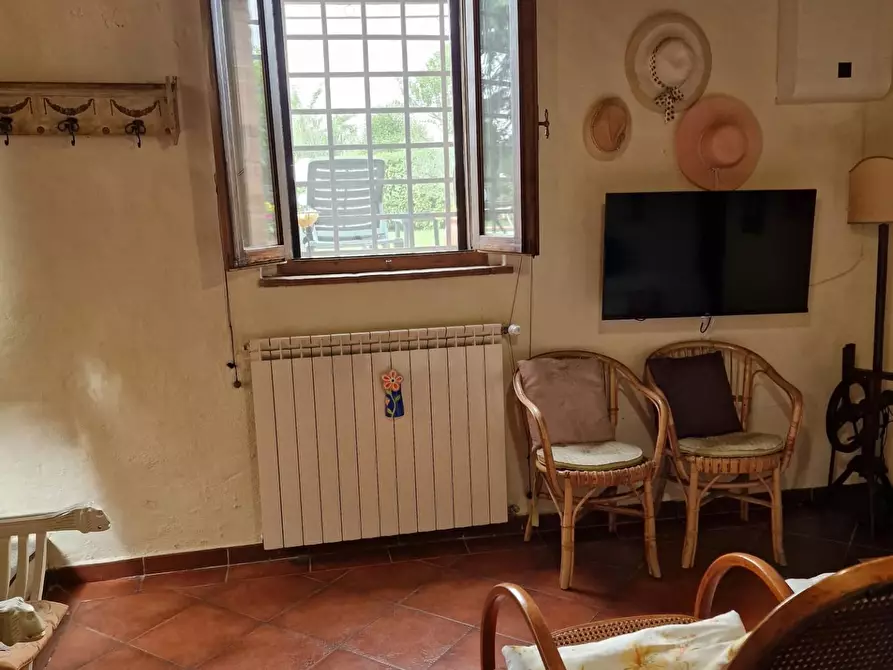Immagine 33 di Casa colonica in vendita  a Siena