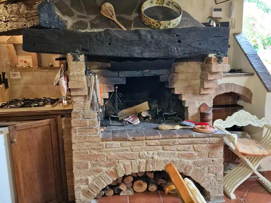 Immagine 35 di Casa colonica in vendita  a Siena
