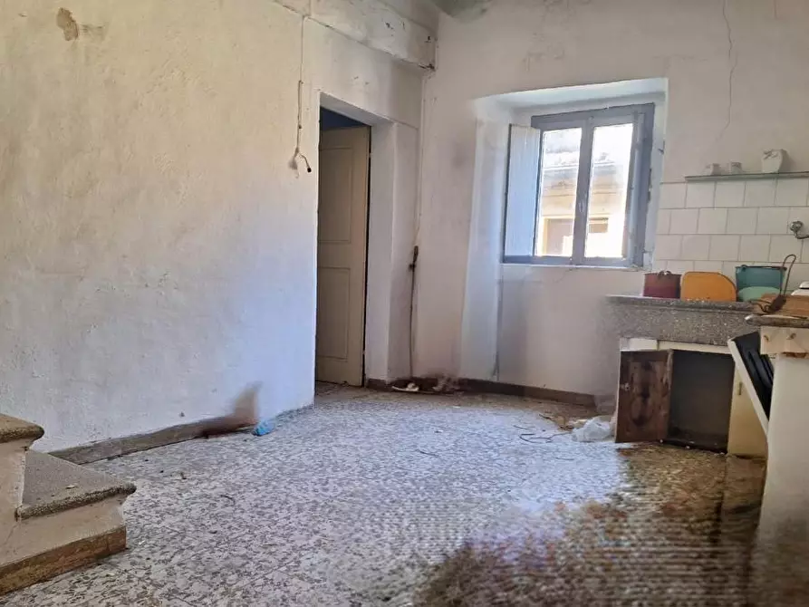 Immagine 3 di Appartamento in vendita  a Semproniano