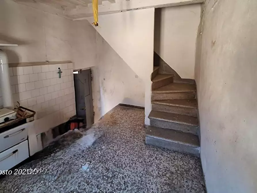 Immagine 10 di Appartamento in vendita  a Semproniano