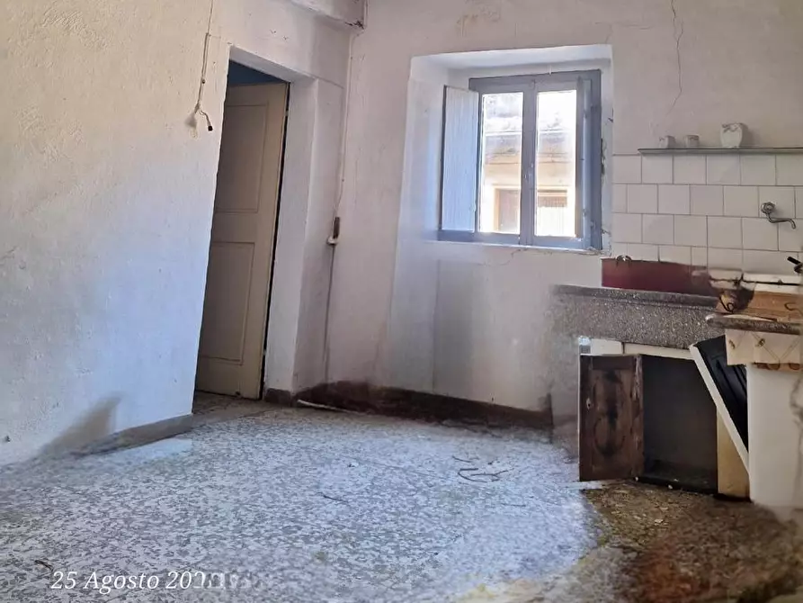 Immagine 2 di Appartamento in vendita  a Semproniano