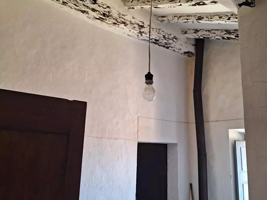 Immagine 9 di Appartamento in vendita  a Semproniano