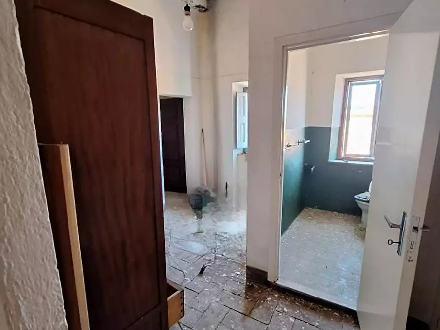 Immagine 11 di Appartamento in vendita  a Semproniano