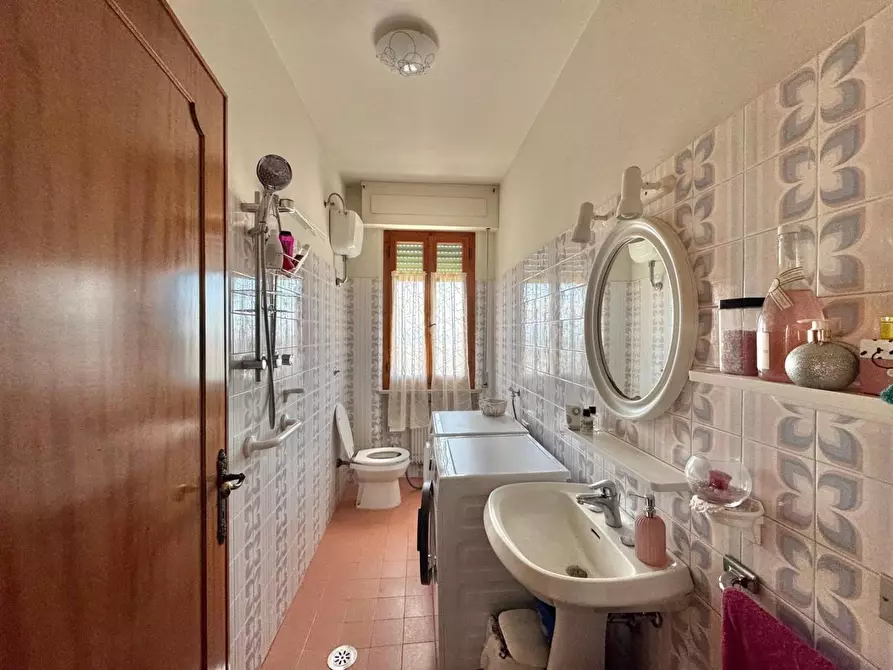 Immagine 18 di Casa bifamiliare in vendita  a Peccioli