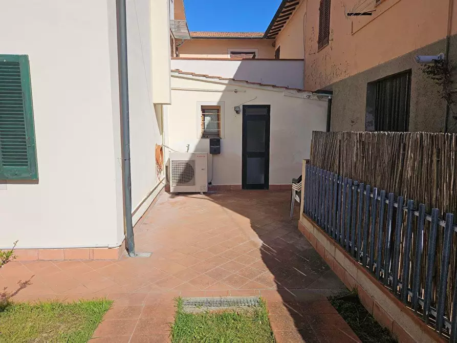 Immagine 9 di Casa semindipendente in vendita  a Castelfranco Di Sotto