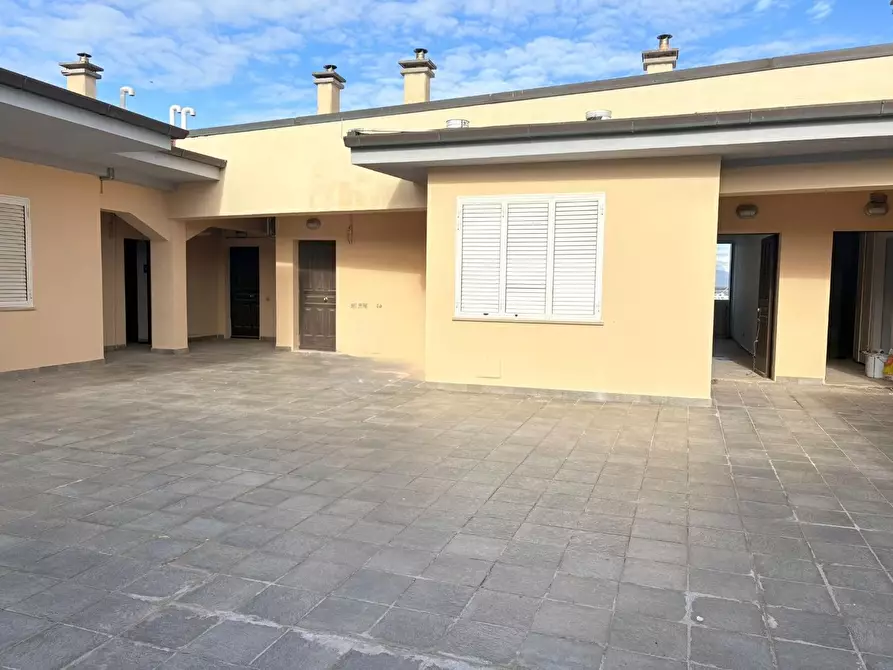 Immagine 21 di Appartamento in vendita  a Pisa