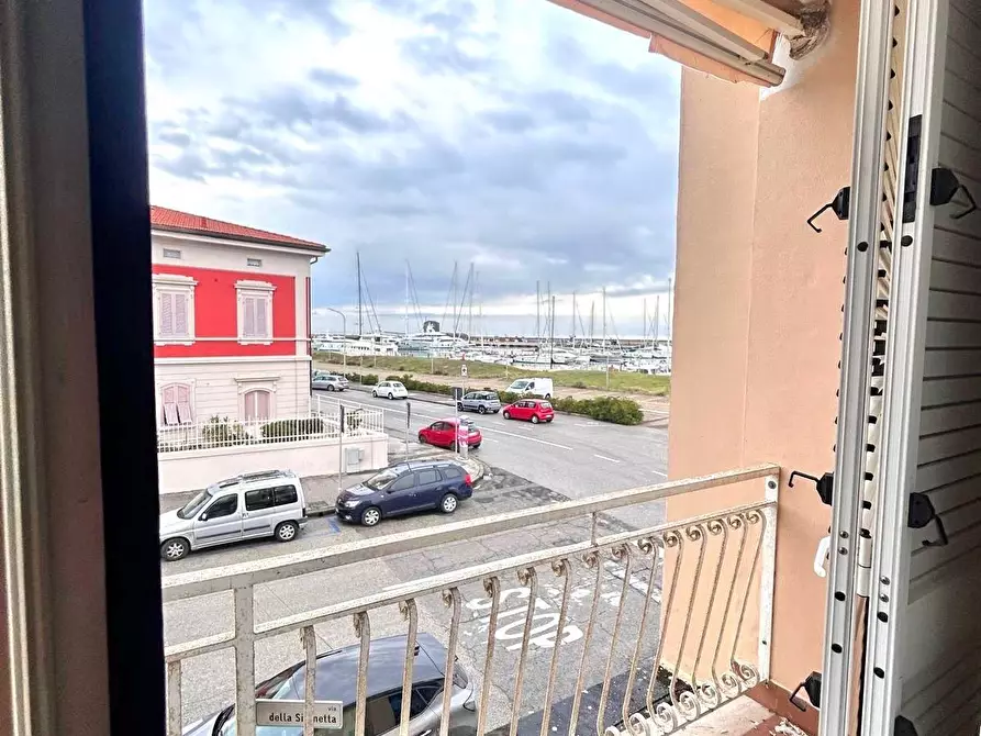 Immagine 2 di Appartamento in vendita  a Pisa