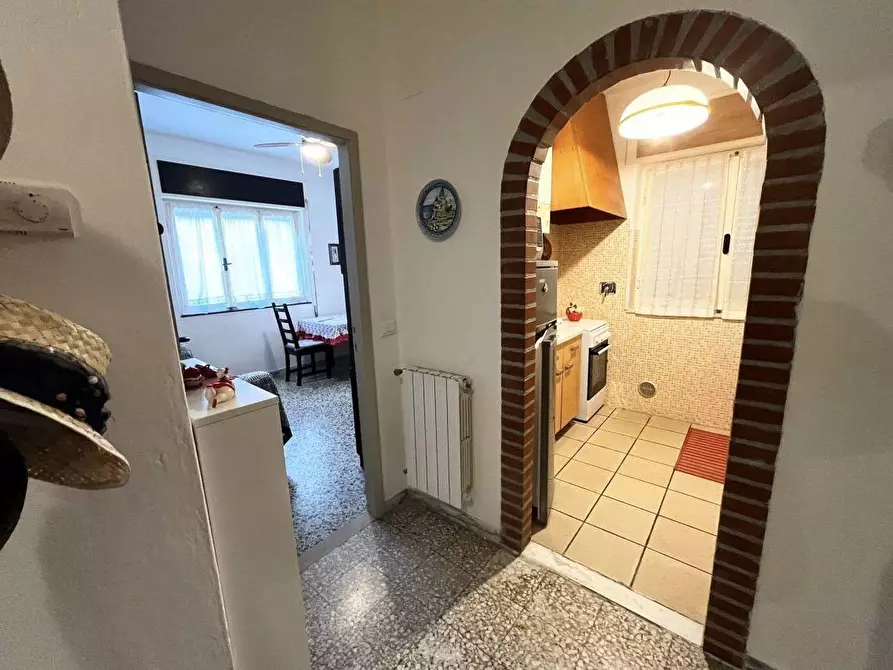 Immagine 2 di Appartamento in vendita  a Ameglia