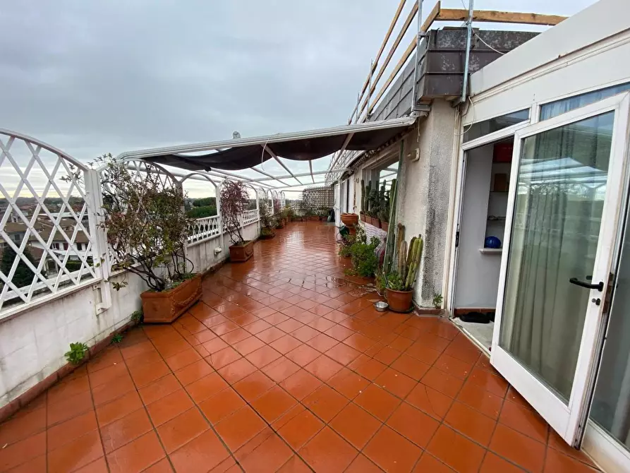 Immagine 45 di Mansarda in vendita  a Seravezza