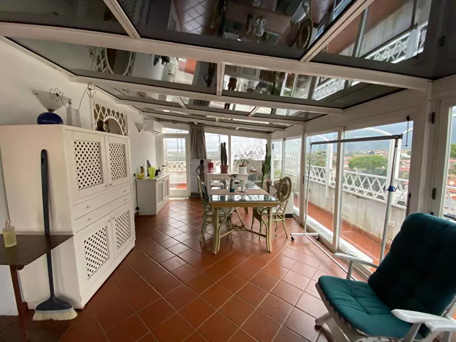 Immagine 9 di Mansarda in vendita  a Seravezza