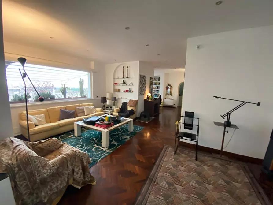 Immagine 39 di Mansarda in vendita  a Seravezza