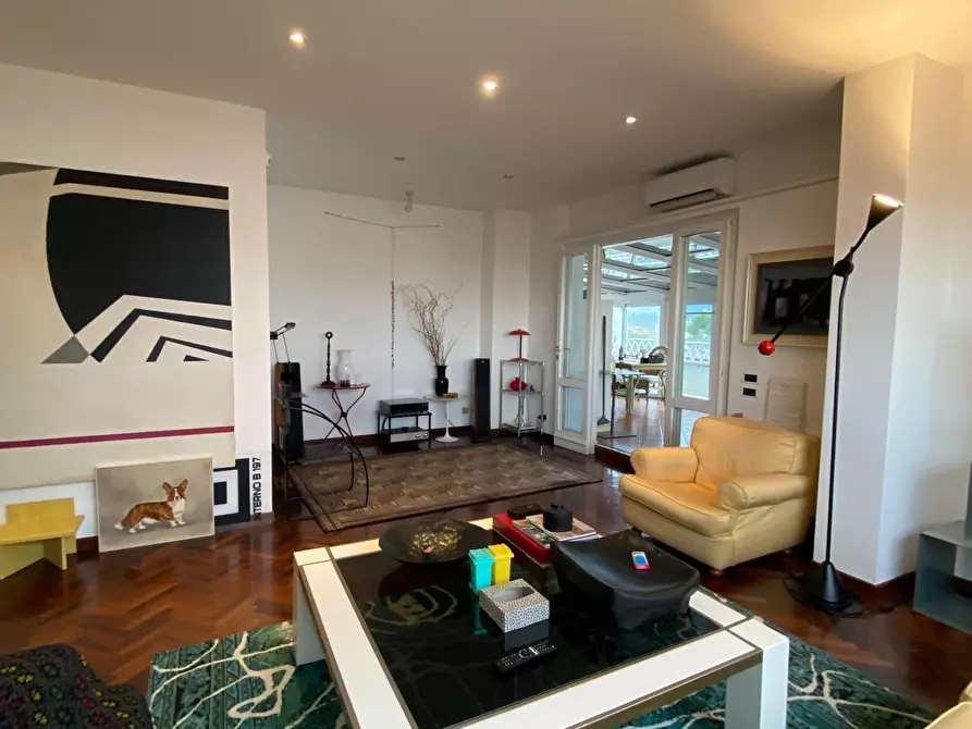 Immagine 38 di Mansarda in vendita  a Seravezza