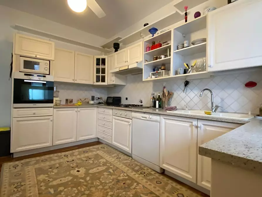 Immagine 29 di Mansarda in vendita  a Seravezza