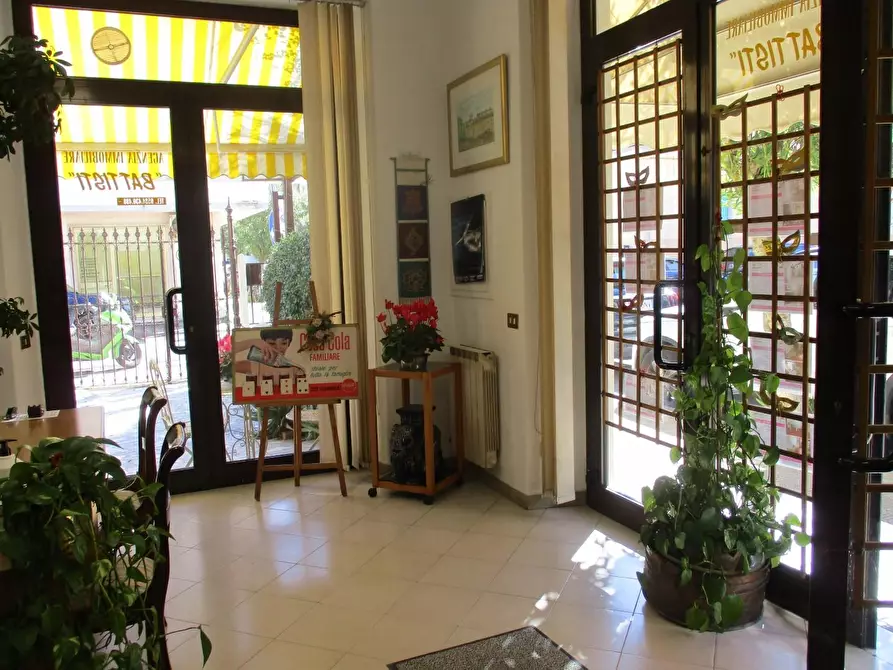 Immagine 3 di Mansarda in vendita  a Viareggio