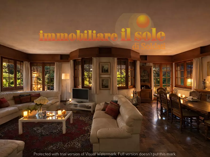 Immagine 15 di Villa in vendita  a Massa