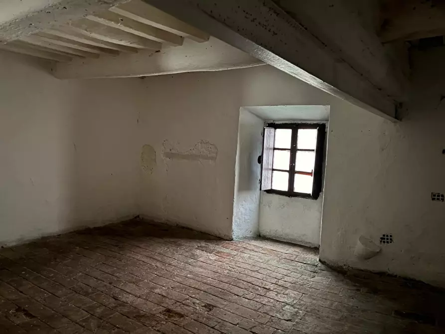 Immagine 5 di Magazzino in vendita  a Poggibonsi