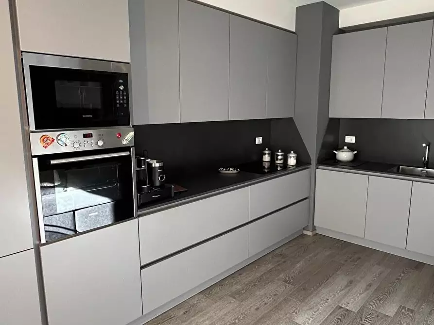 Immagine 5 di Appartamento in vendita  a Massa