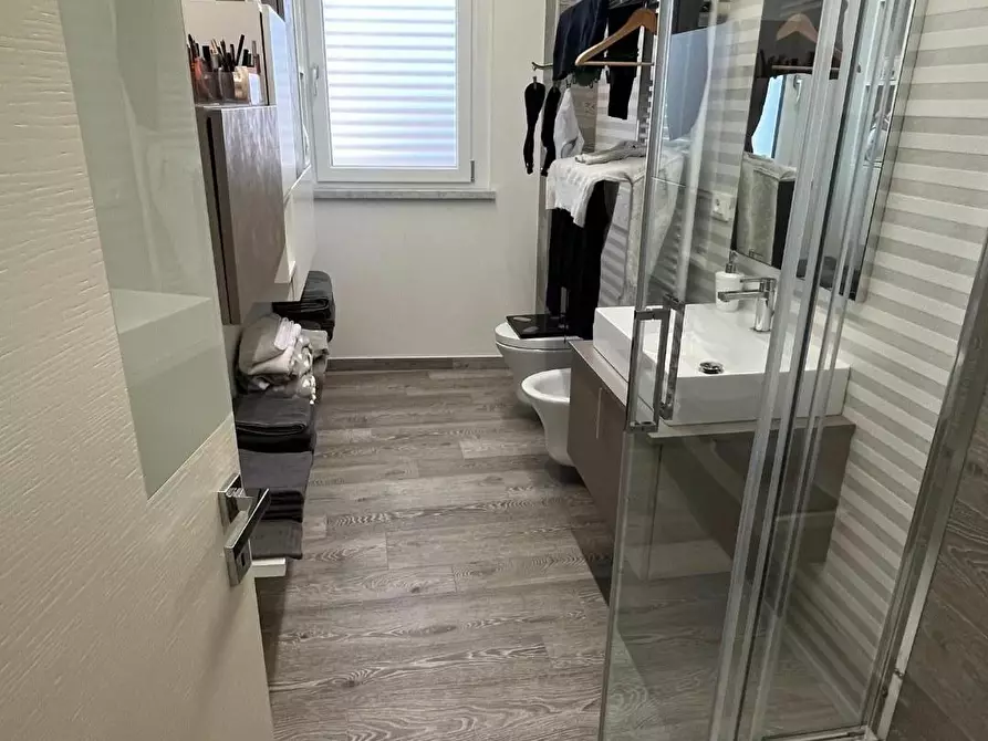 Immagine 16 di Appartamento in vendita  a Massa