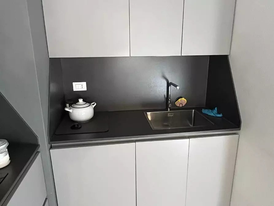 Immagine 4 di Appartamento in vendita  a Massa