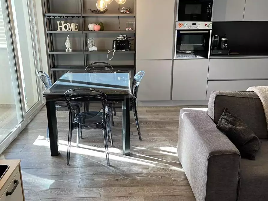 Immagine 8 di Appartamento in vendita  a Massa