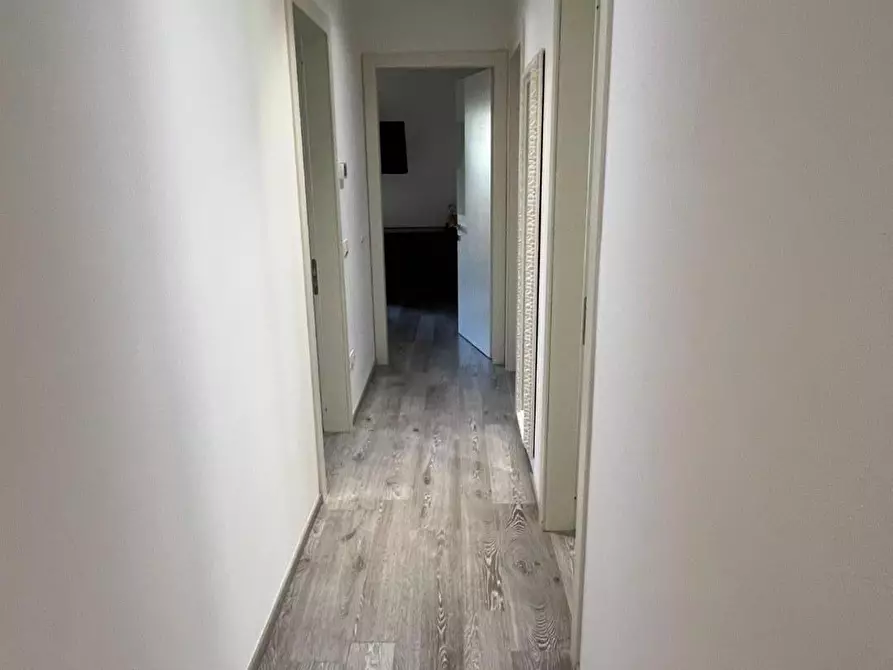 Immagine 9 di Appartamento in vendita  a Massa