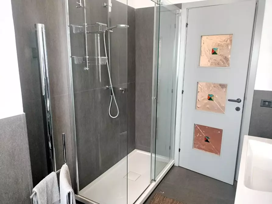 Immagine 15 di Appartamento in vendita  a Massa