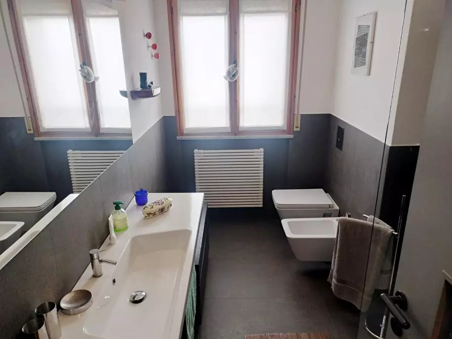 Immagine 14 di Appartamento in vendita  a Massa