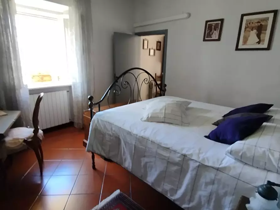 Immagine 10 di Appartamento in vendita  a Carrara