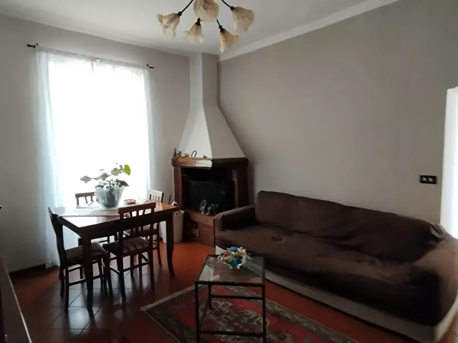 Immagine 5 di Appartamento in vendita  a Carrara