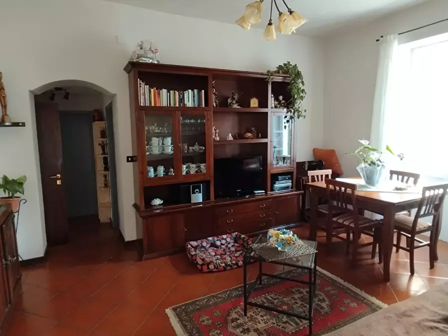 Immagine 3 di Appartamento in vendita  a Carrara