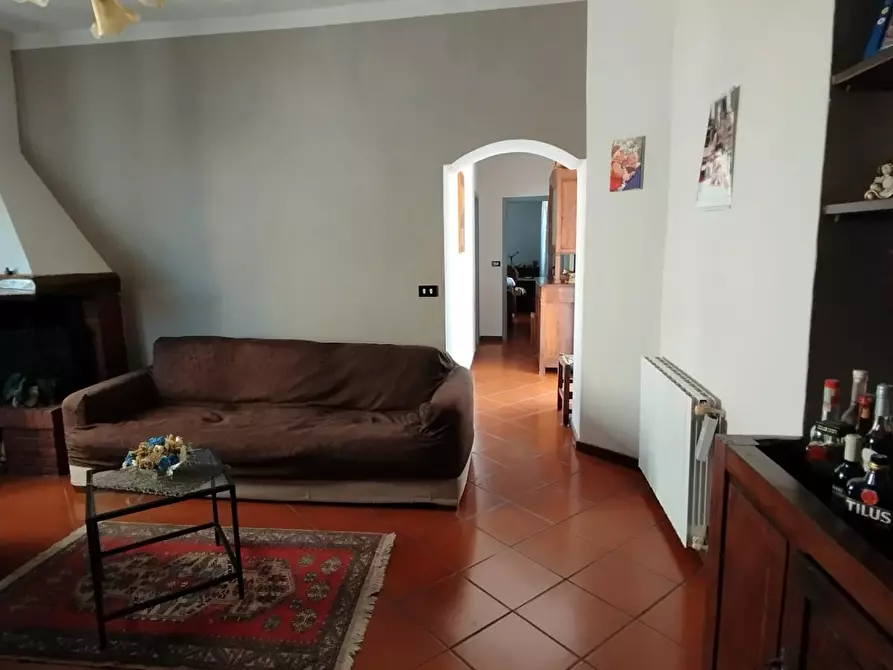 Immagine 4 di Appartamento in vendita  a Carrara