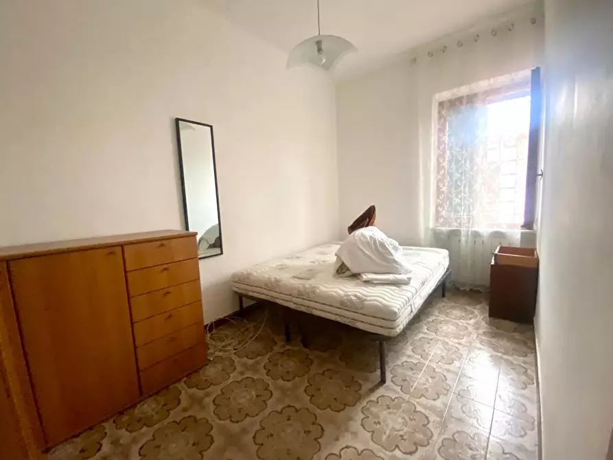 Immagine 4 di Appartamento in vendita  a Ortonovo