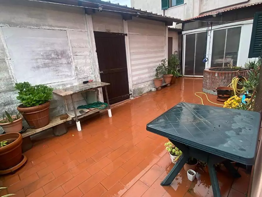 Immagine 5 di Appartamento in vendita  a Ortonovo