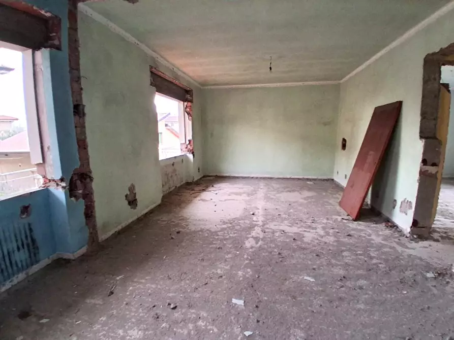 Immagine 14 di Villa in vendita  a Capannori