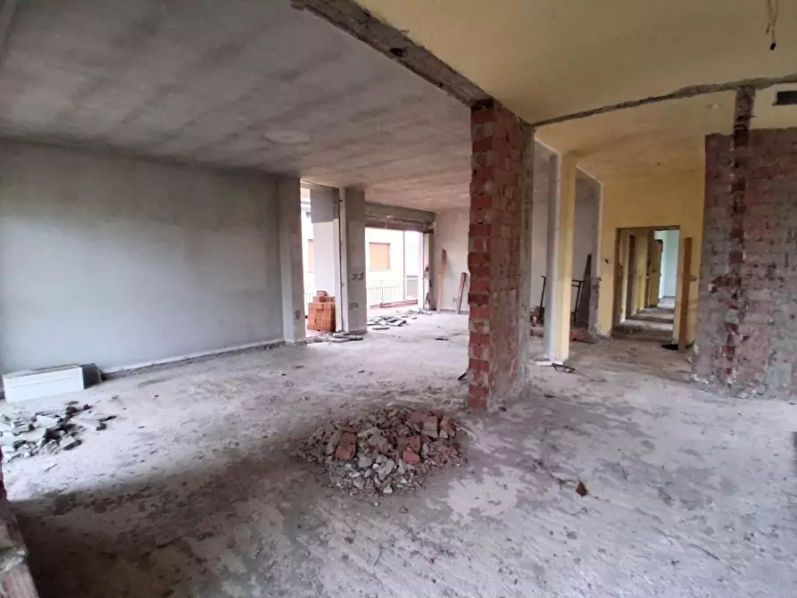 Immagine 18 di Villa in vendita  a Capannori